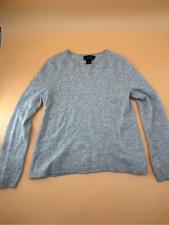 Tahari Sweaters - Tahari Pure Luxe Ligh Gray 100% Cashmere Crewneck Soft Cozy Sweater